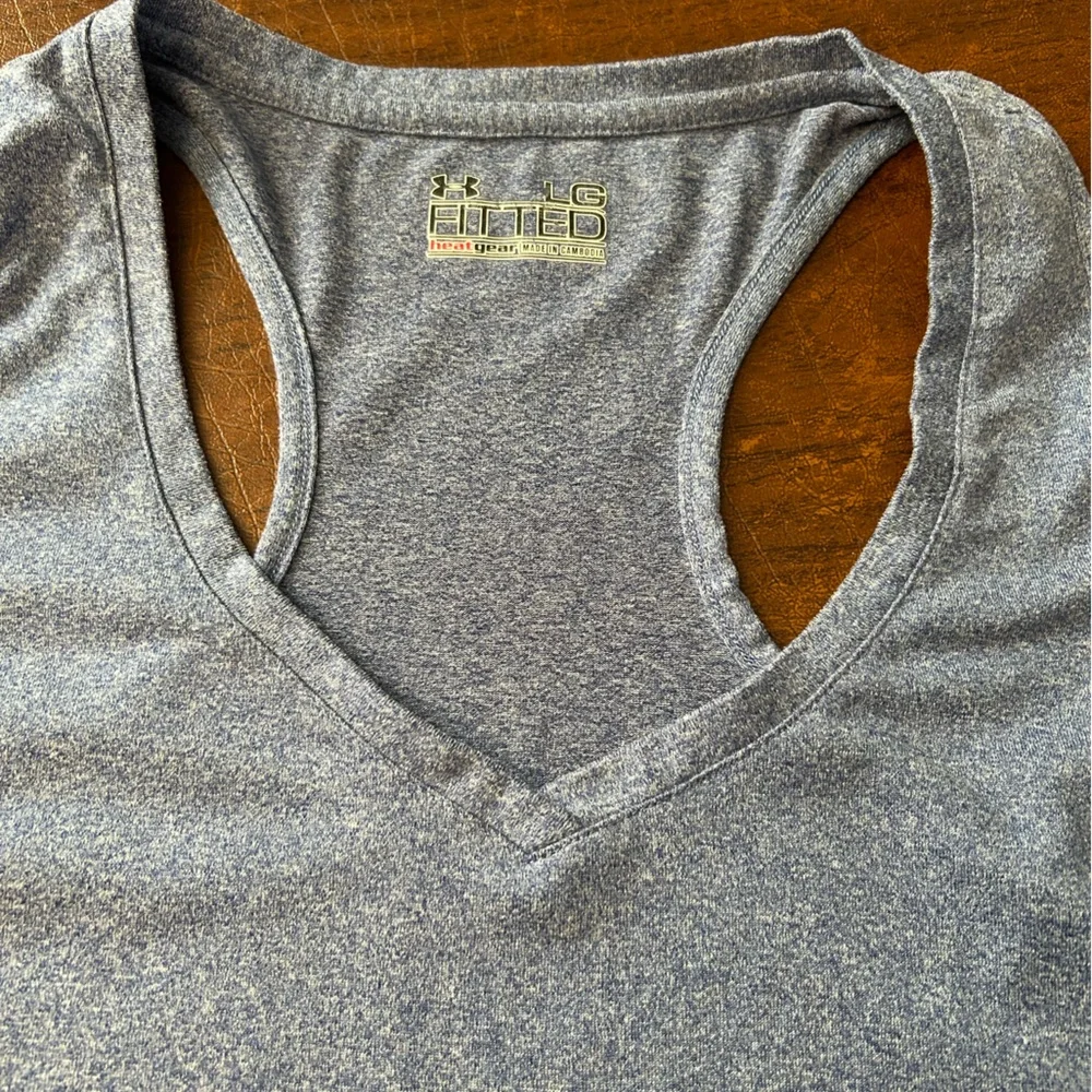 Under Armour Gym Time Women's Heat Gear Fitted Heathered Blue Tank Top. Large - Picture 4 of 9